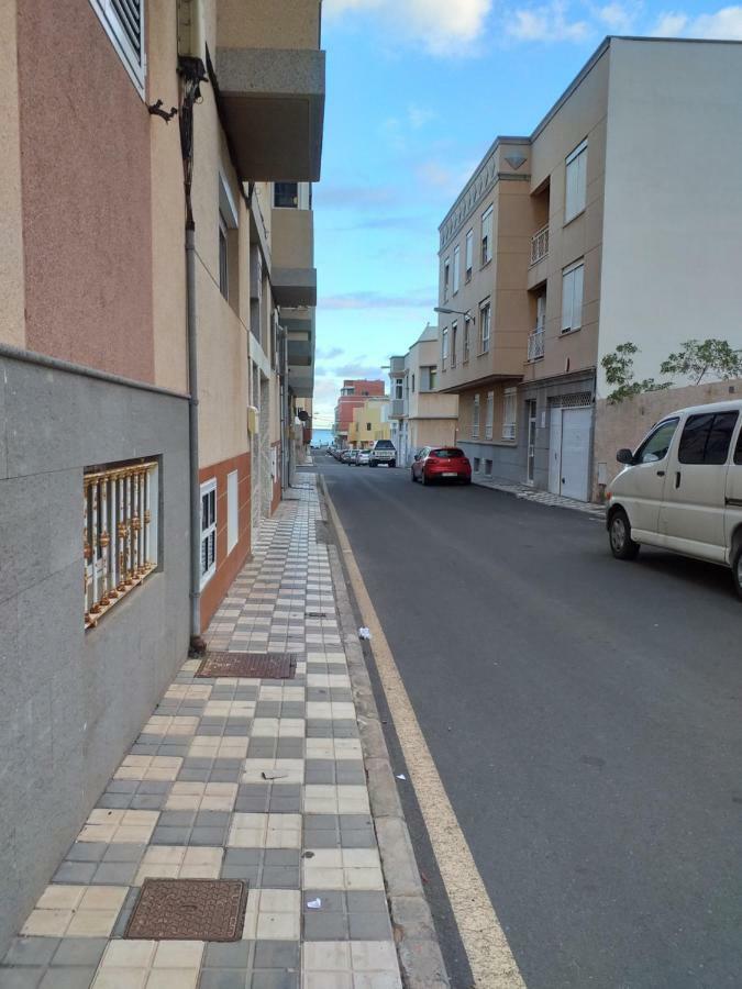 Amber House Apartment Аринага Екстериор снимка